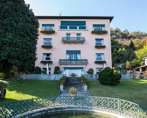 donatella versace houe|donatella versace lake maggiore.